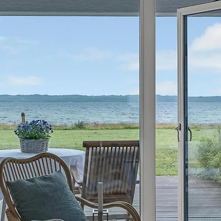 Amazing In With House Sea View Дом отдыха