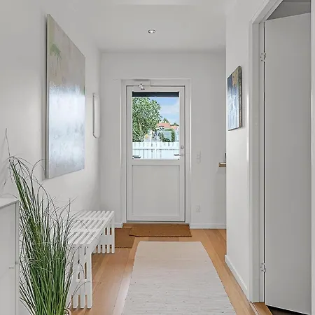 Amazing In With House Sea View Дом отдыха *